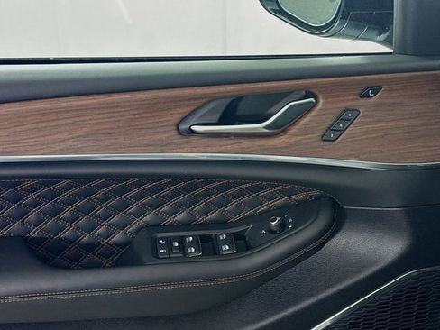 New 2025 Jeep Grand Cherokee Summit w/ Obsidian Package image 18