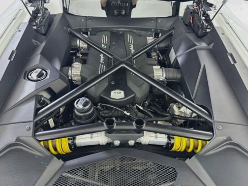 Used 2017 Lamborghini Aventador LP 700-4 AWD/4WD image 25