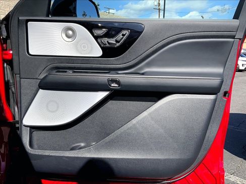 Used 2025 Lincoln Aviator Reserve w/ Equipment Group 201A image 20