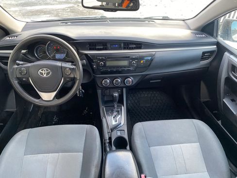 Used 2015 Toyota Corolla L image 4