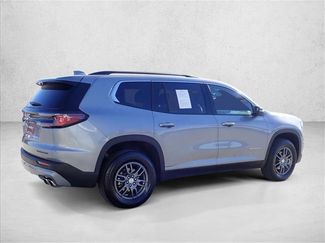Used 2025 GMC Acadia Elevation FWD video 4