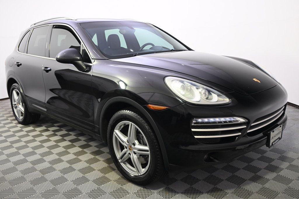 Used 2014 Porsche Cayenne Platinum Edition AWD/4WD image 8