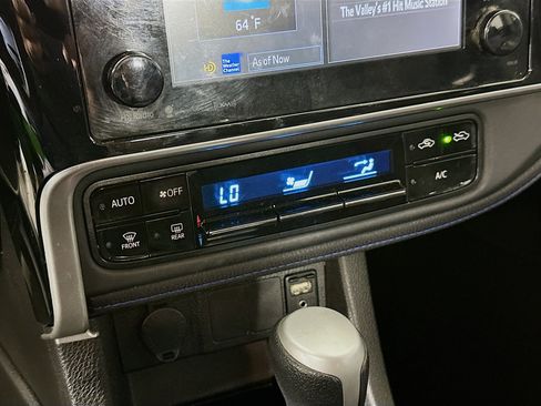 Used 2018 Toyota Corolla SE w/ Protection Package image 22