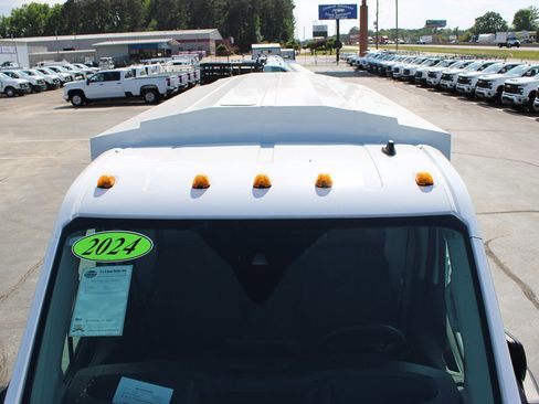 Used 2024 Ford Transit 350 w/ Interior Upgrade Package RWD image 24