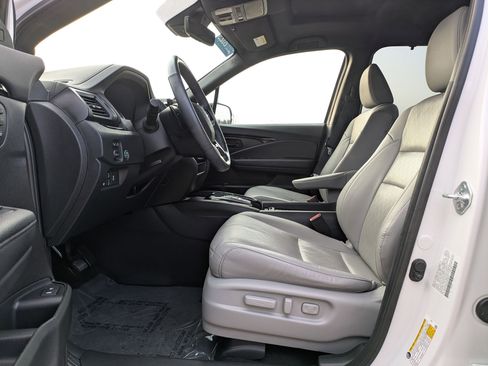 Certified 2023 Honda Passport Elite image 13