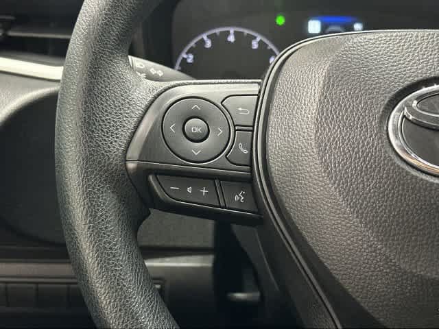 Used 2025 Toyota Corolla LE FWD image 17