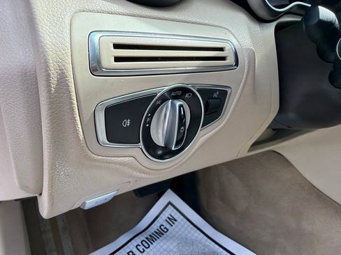Used 2015 Mercedes-Benz C 300 4MATIC Sedan image 14