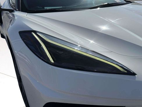 Used 2023 Chevrolet Corvette Stingray Coupe w/ 1LT RWD image 18