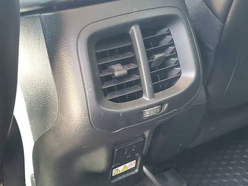 Used 2016 Jeep Cherokee Trailhawk AWD/4WD image 26