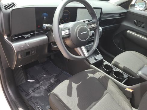 Certified 2025 Hyundai Kona SE FWD image 19