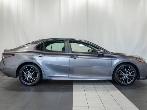 Used 2024 Toyota Camry SE w/ Cold Weather Package FWD image 3