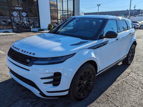 Used 2024 Land Rover Range Rover Evoque Dynamic SE AWD/4WD image 2