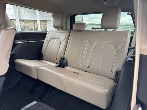 Used 2024 Ford Expedition Max Limited image 15