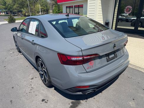 Used 2022 Volkswagen Jetta GLI Autobahn FWD image 4
