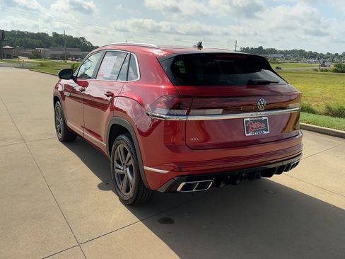 Used 2024 Volkswagen Atlas Cross Sport SEL R-Line image 6