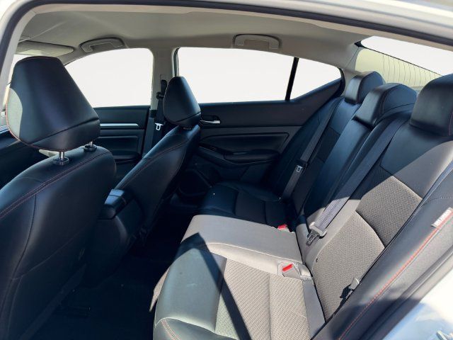 Used 2024 Nissan Altima 2.5 SR FWD image 11