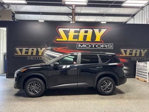 Used 2024 Nissan Rogue S AWD/4WD image 3