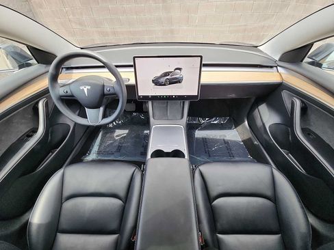 Used 2023 Tesla Model 3 Standard Range RWD image 14