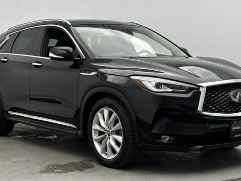 Used 2019 INFINITI QX50 Essential w/ Premium Heat Package image 3