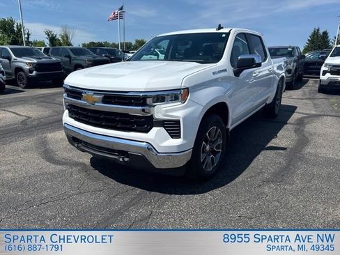 Used 2023 Chevrolet Silverado 1500 LT AWD/4WD image 7