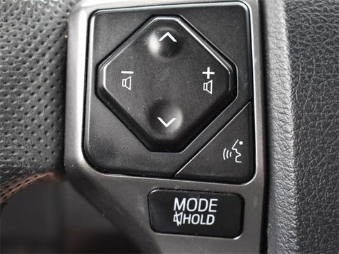 Used 2020 Toyota Tacoma SR5 image 24