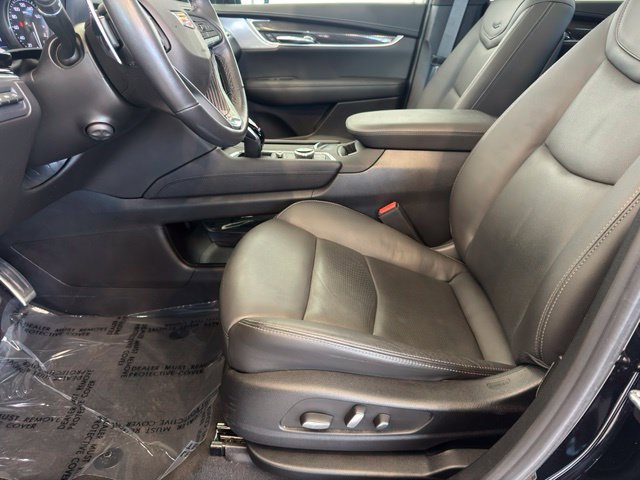Certified 2024 Cadillac XT6 Sport w/ LPO, Onyx Lite Package AWD/4WD image 5