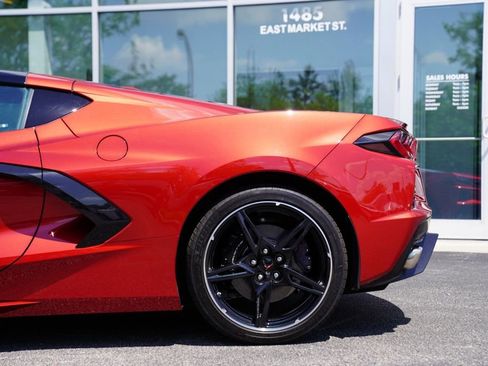 Used 2022 Chevrolet Corvette Stingray Preferred Cpe w/ Battery Protection Package RWD image 12