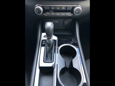 Used 2024 Nissan Altima 2.5 SV image 11