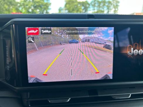 New 2025 Jeep Gladiator Mojave image 16