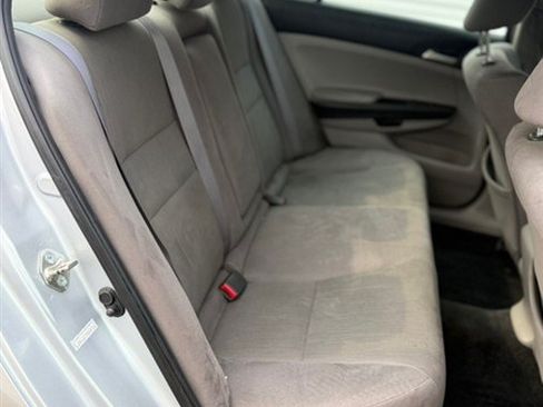 Used 2011 Honda Accord LX-P image 11
