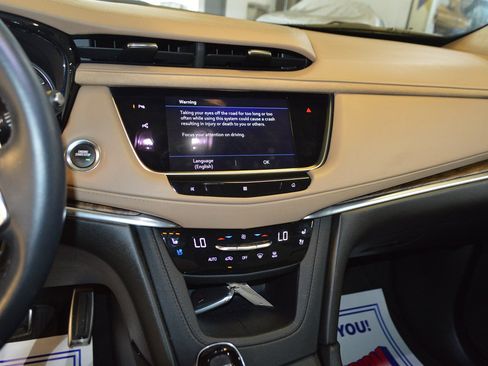 Used 2021 Cadillac XT5 Sportv w/ Platinum Package AWD/4WD image 19