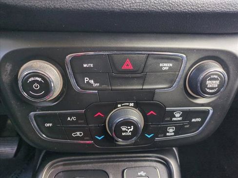 Used 2018 Jeep Compass Trailhawk w/ Safe & Security Group image 15