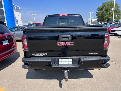 Used 2018 GMC Sierra 1500 Denali w/ Denali Ultimate Package image 3