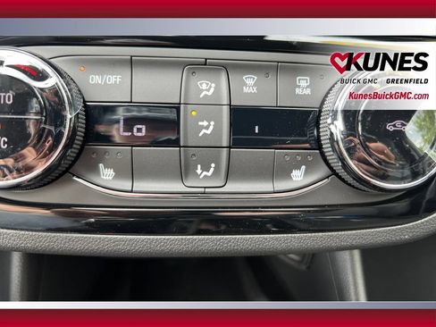 New 2026 Buick Envista Sport Touring w/ Convenience I Package FWD image 32