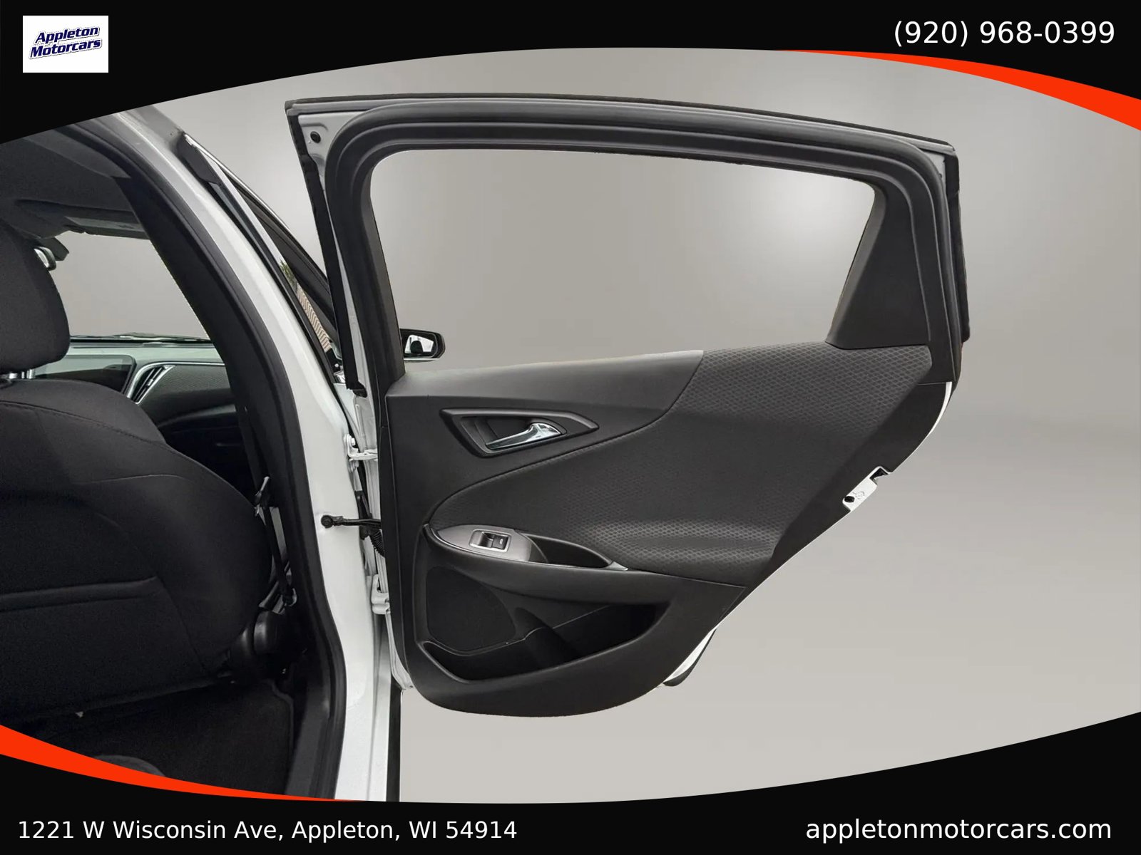 Used 2018 Chevrolet Malibu LT FWD image 40