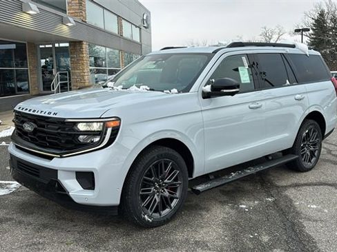 New 2025 Ford Expedition Platinum w/ Stealth Performance Package image 3