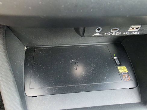 Used 2025 Subaru Forester Premium AWD/4WD image 17