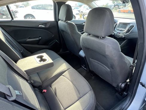 Used 2017 Chevrolet Cruze LT w/ Convenience Package image 13