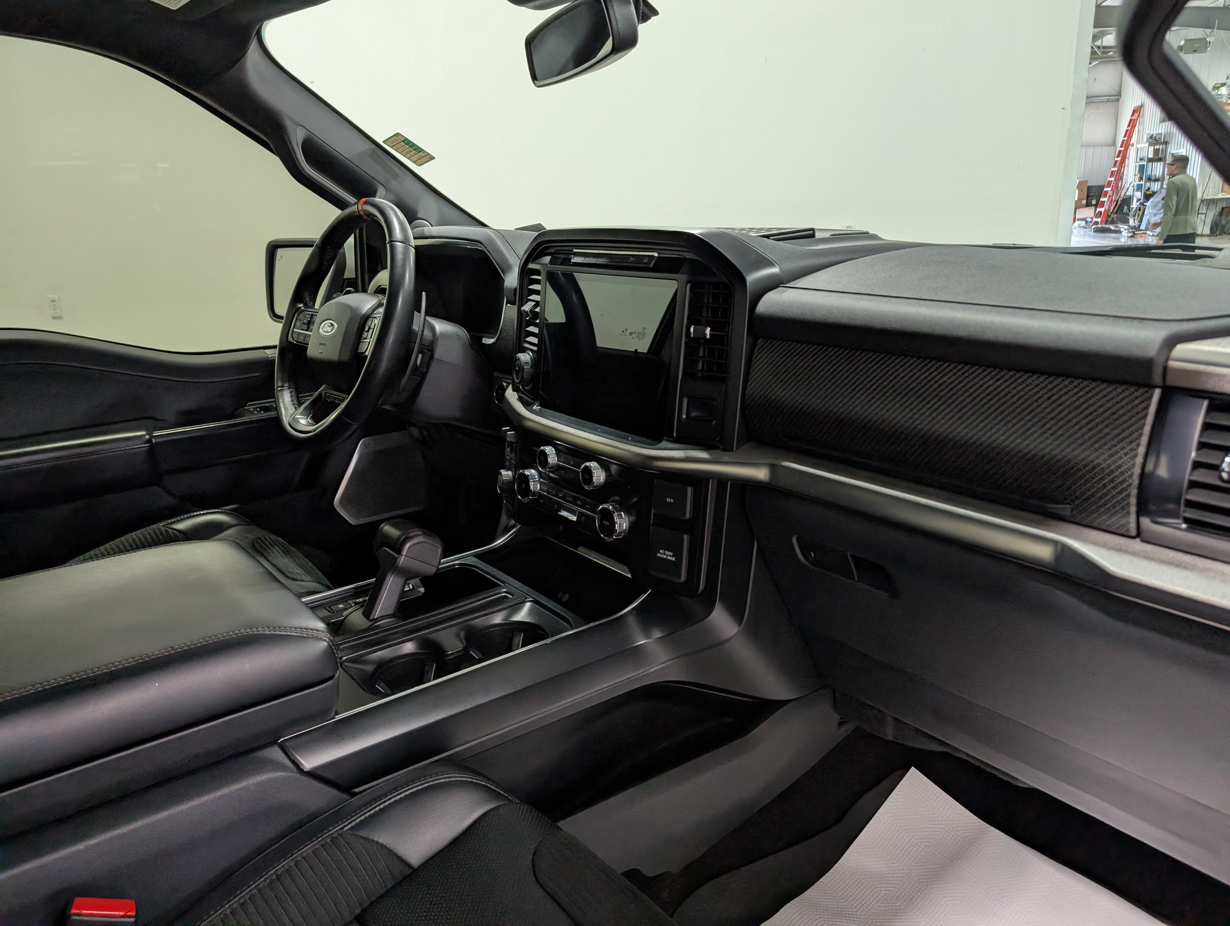 Used 2022 Ford F150 Raptor w/ Equipment Group 801A High AWD/4WD image 19