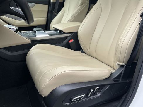 Used 2023 Acura MDX SH-AWD image 12