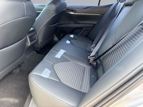 Used 2019 Toyota Camry SE image 13