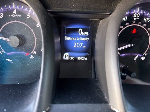 Used 2017 Toyota Avalon XLE image 18