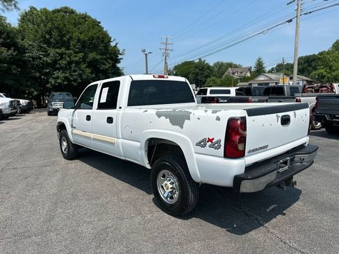 Used 2006 Chevrolet Silverado 2500 LT w/ Skid Plate Package AWD/4WD image 3