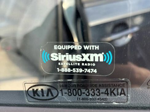 Used 2015 Kia Sedona LX w/ LX Convenience Package image 45