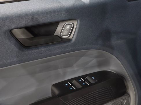 New 2025 Ford Maverick XL image 14