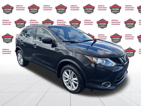 Used 2018 Nissan Rogue Sport SV w/ SV All-Weather Package image 3