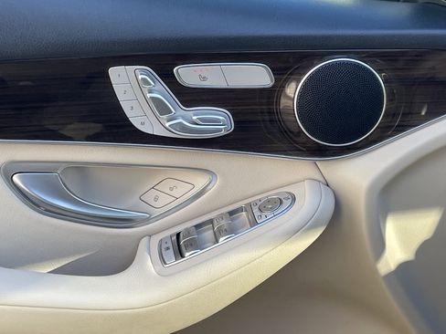 Certified 2022 Mercedes-Benz GLC 300 image 19