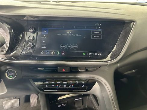 Used 2023 Buick Envision Essence image 22