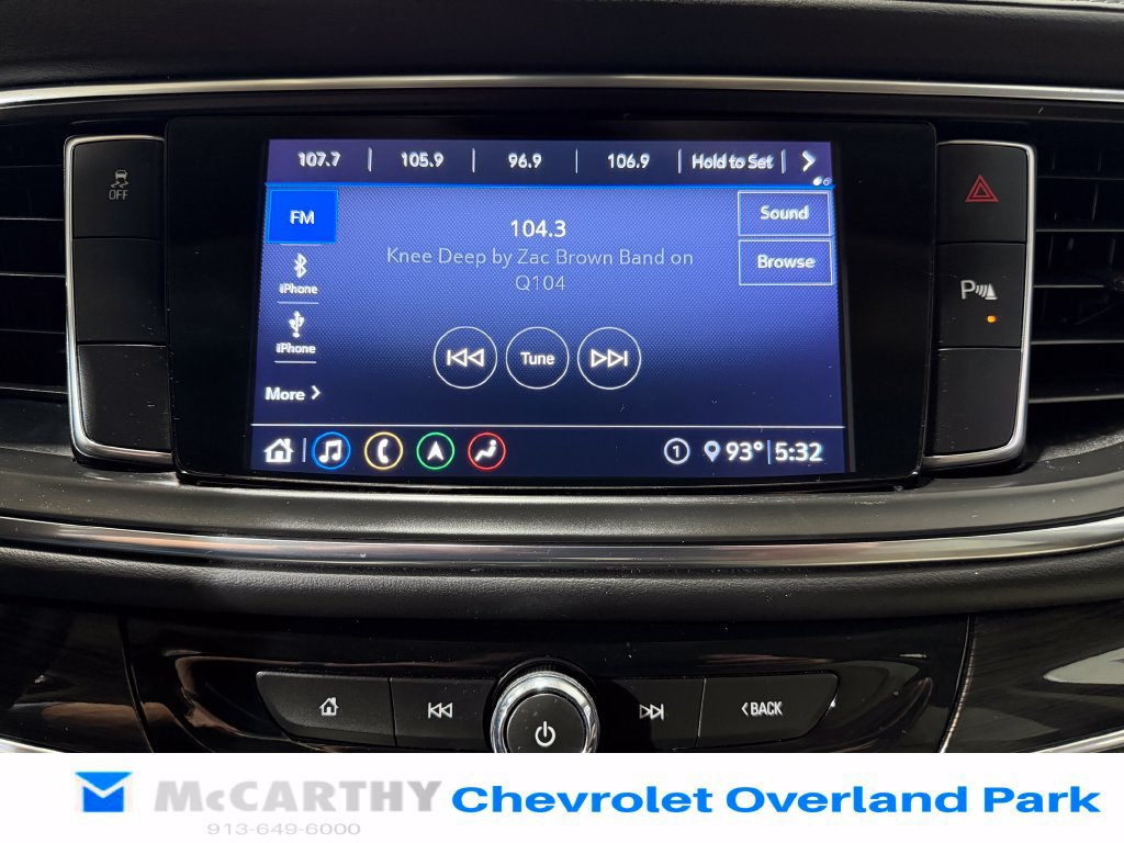Used 2021 Buick Enclave Essence w/ Sport Touring Edition FWD image 21