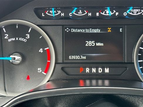 Used 2022 Ford F350 XLT w/ Camper Package image 28